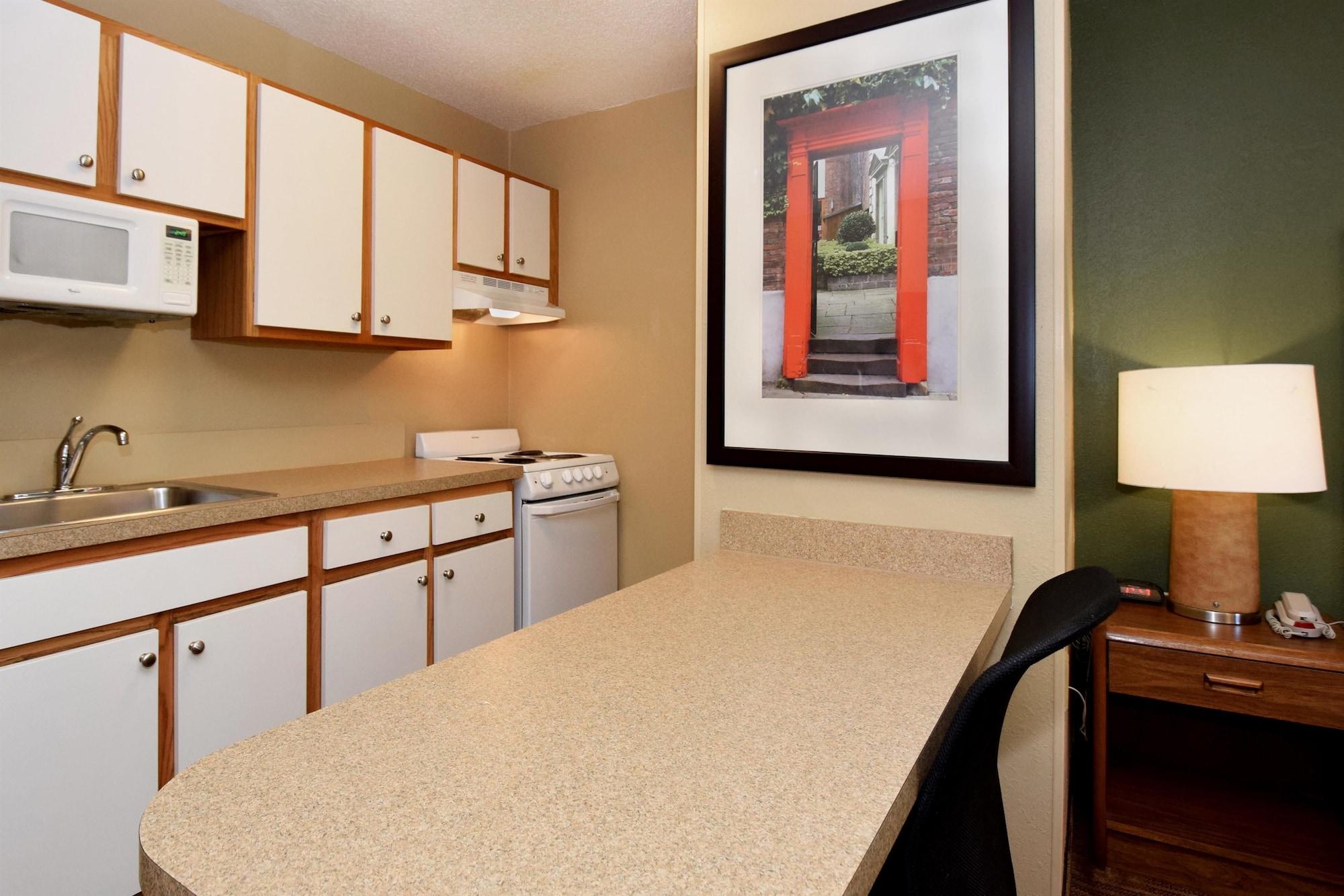 Extended Stay America Select Suites - Rockford - State Street Dış mekan fotoğraf
