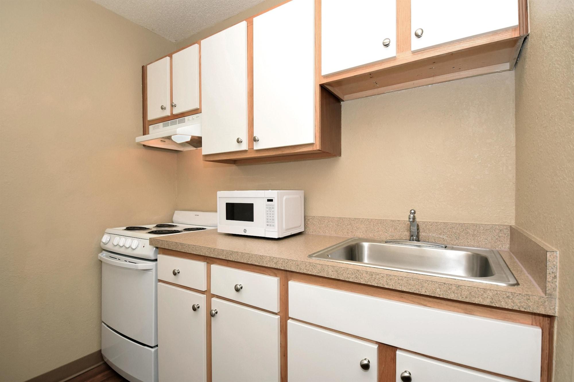 Extended Stay America Select Suites - Rockford - State Street Dış mekan fotoğraf