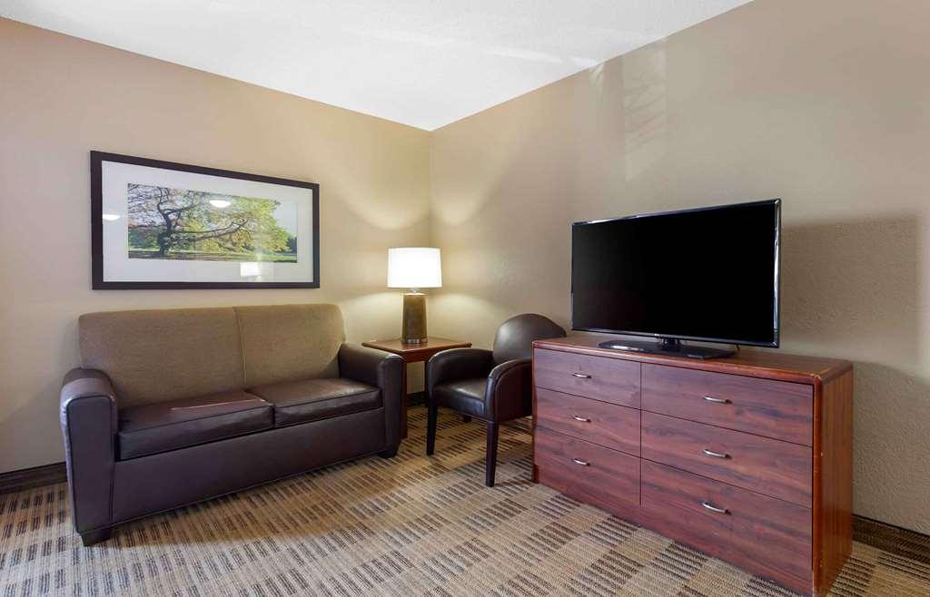 Extended Stay America Select Suites - Rockford - State Street Oda fotoğraf
