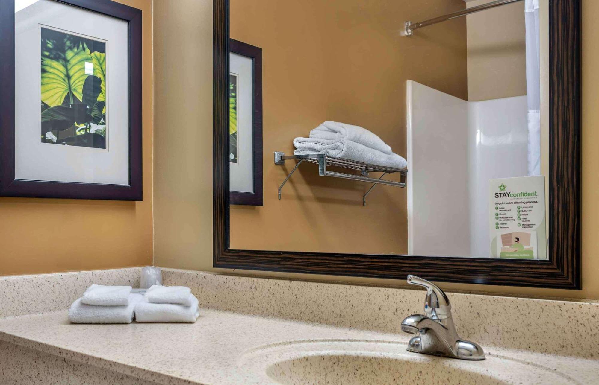 Extended Stay America Select Suites - Rockford - State Street Dış mekan fotoğraf