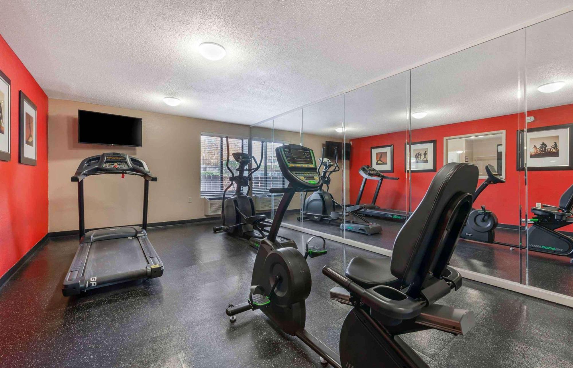 Extended Stay America Select Suites - Rockford - State Street Dış mekan fotoğraf