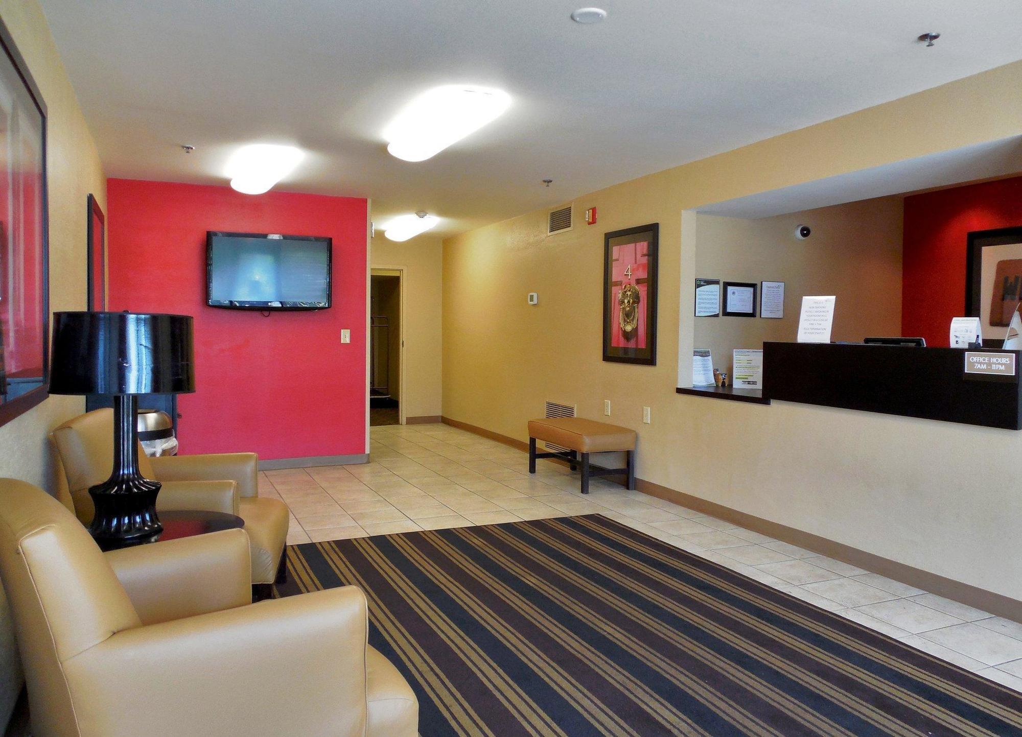 Extended Stay America Select Suites - Rockford - State Street Dış mekan fotoğraf