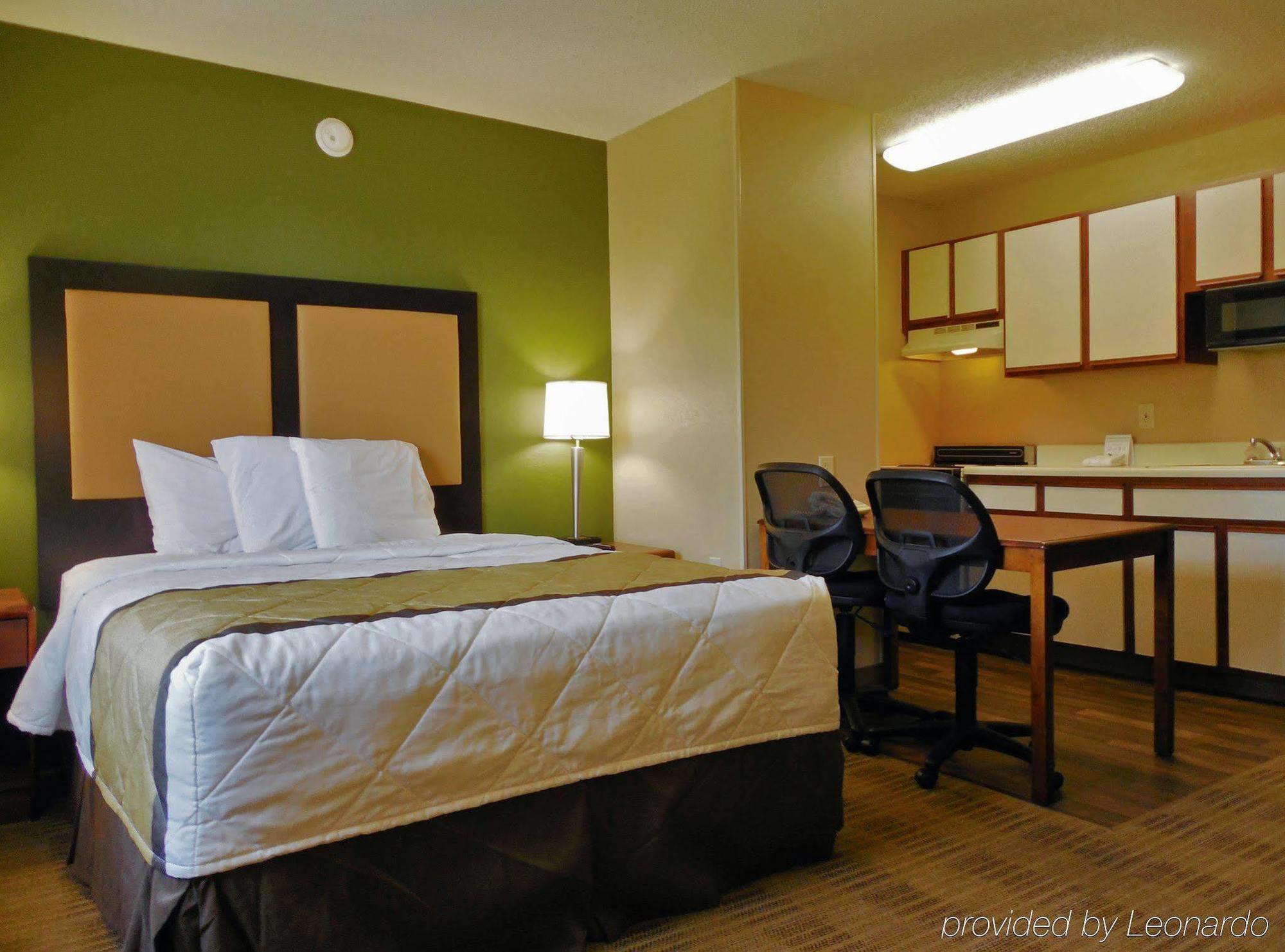 Extended Stay America Select Suites - Rockford - State Street Dış mekan fotoğraf